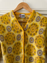 Load image into Gallery viewer, Vintage Flower Cardigan
